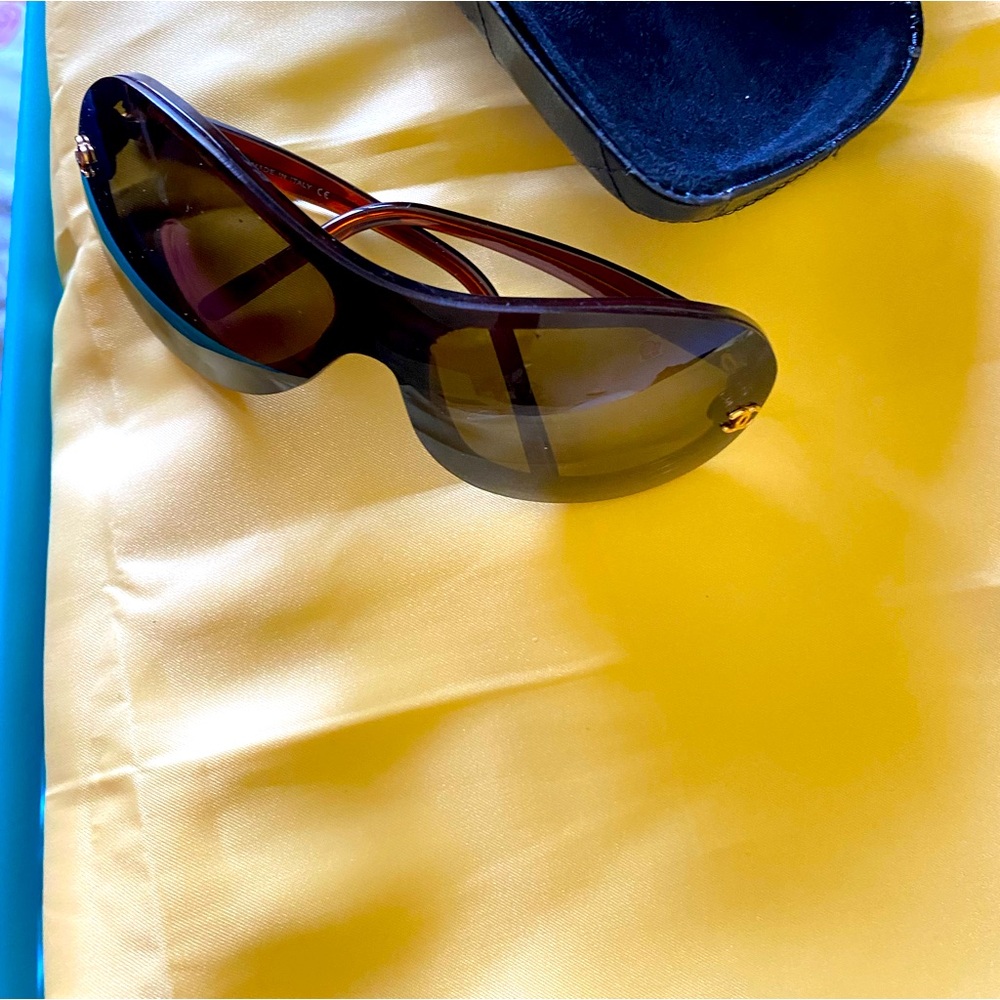 Chanel Brown sunglasses